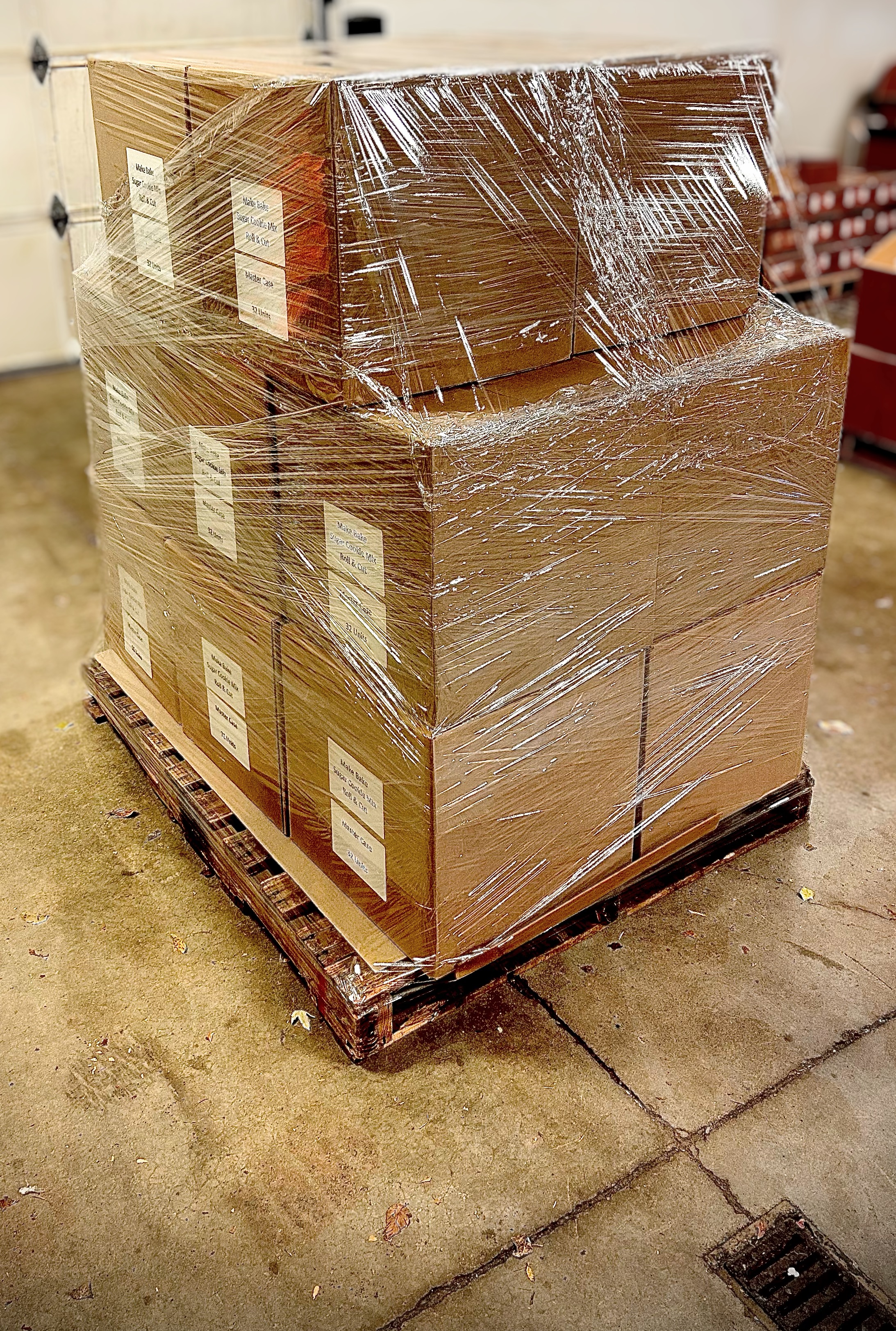 Make Bake pallet image showcasing co-packing process